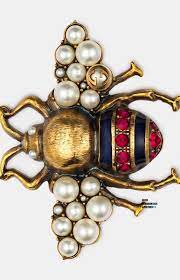 Découvrez plus de fonds d'écran background fond d'écran, cool fond d'écran, iphone fond d'écran, logo fond d'écran, louis vuitton fond d'écran, supreme fond d'écran. Gucci Bee Ring