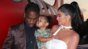 Kylie kristen jenner is an american media personality, socialite, model, and businesswoman. Kylie Jenner Fokus Mengurus Anak Usai Putus Dari Travis Scott Cantik Tempo Co