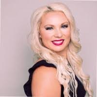 Alexandra Dickerson's Instagram, Twitter & Facebook