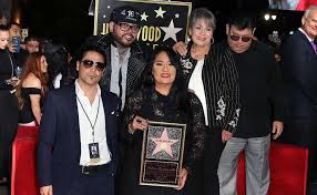 Selena selena selena gomez selena quintanilla perez jennifer lopez jennifer aniston corpus christi bustiers jeffree star performance selena pictures. Chris Perez Selena Funeral