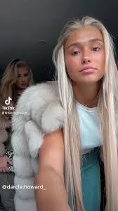 Paris Fox's Instagram, Twitter & Facebook