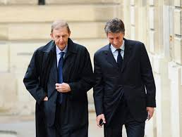 Au fil des années, il s'élargit petit à petit. Etienne Mougeotte Quitte Le Figaro On Va Pouvoir Redevenir Un Journal De Droite Intelligent