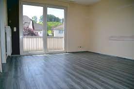 Balve bietet kultur und natur im überfluss, zwischen den wanderrouten höhenflug und waldroute, dem ruhrtalradweg und der lenneroute. 4 Zimmer Wohnung Zu Vermieten Zum Ossenkamp 13 58802 Balve Markischer Kreis Mapio Net