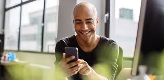 Frasi per conquistare una donna in chat: le migliori 