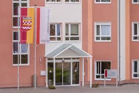 Erschließen sie die gedankenwelt dietrich bonhoeffers anhand der bekannten und auch weniger bekannten zitate. Das Dietrich Bonhoeffer Haus Evangelisches Altenheim Bergneustadt Ggmbh