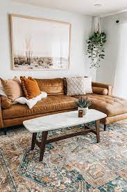 There is a foolproof formula for mixing and matching throw pillows like a pro; Simple Home Decor Ideas For Your Boho Living Room Boho Living Room Decor Boho Living Room Living Room Inspiration