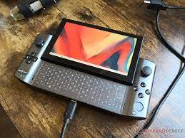 It succeeds the win max by introducing a new sliding screen design and an upgraded 11th. Gpd Win 3 Brings Ps3 Portable To Life With God Of War Iii Gameplay At 720p 30 Fps Notebookcheck Net News