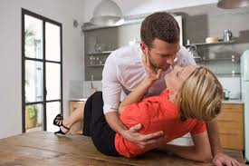 Jetzt ausprobieren mit ♥ chefkoch.de ♥. Sex In Kuche Bad Und Wohnzimmer So Mobeln Sie Ihr Liebesleben Auf