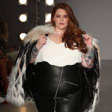 (typographie) signe de ponctuation (qui s'écrit « ‐ ») utilisé pour joindre deux mots. Plus Size Mode Und Styling Tipps Fur Grosse Grossen Brigitte De