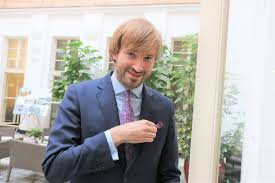 Ten zpěv byl prostě hluboce průměrný, když to řeknu slušně, vyjádřil se hejma bez servítek. Lide Se Posuzuji Jen Podle Toho Kdo Je A Neni S Babisem Tvrdi Vojtech Pro Babise Pracuje Od Skoly Aktualne Cz