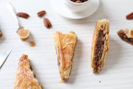 Galette Des Rois Pecan Vanille Et Pepites De Caramel Royal Chill Blog Cuisine Voyage Et Photographie Pepites De Caramel Galette Des Rois Recettes De Cuisine