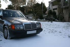 The 4matic light comes on and usually a leak developes through the vent of the transfercase causing excess fluid to leak onto the very hot catalyst. Mercedes Benz 300 Te W124 4matic Seven Passengers Catawiki