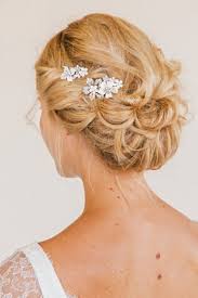 coiffureidée coiffure mariage cheveux fins, source : Chignon Bas Coiffure Mariage Coiffure Mariee Idee Coiffure Mariage