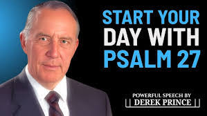 Sally Winkle's Instagram, Twitter & Facebook