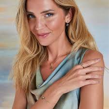 BUSCAPARAULA♥ Sandra Toribio: P Júlia Domingo: P Sandra Neila: P Helena  Barrufet: PEAC Paraula: PEACE Una de dificil ...