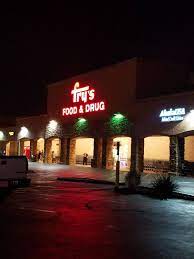 Company overview kroger family of companies employs nearly half a million associates who serve customers in 2,782 retail food stores under a variety of local banner names in 35 states. Fry S Food And Drug 3511 W Peoria Ave Phoenix Az 85029 Usa