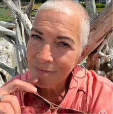 Survival story of Juliane Koepcke after plane crash in the Amazon jungle