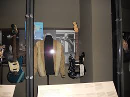 Kurt cobain's iconic cardigan from nirvana's 1993 mtv unplugged performance. Kurt Cobain S Infamous Sweater And Guitar On Exhibit At Emp In Seattle There Is A Great Tribute To Nirvana There Kurt Cobain