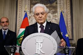 Re sergio i, duca di mattarella è la prova vivente che, per diventare presidente della repubblica, non serve avere particolari meriti e neppure avere una personalità. Der Italienische Prasident Mattarella Wird Wider Willen Zur Spaltenden Figur Nzz
