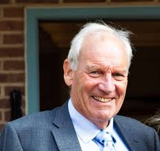 David Buck becomes Patron of group building steam locomotive 72010 Hengist