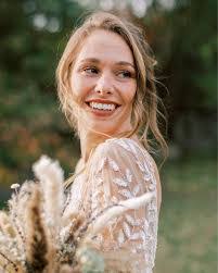 Ashley Holstein's Instagram, Twitter & Facebook