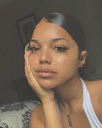 Pin By Quantum Phases On Brown Gold Girls With Nose Piercing Cute Nose Piercings Girls With Nose Rings