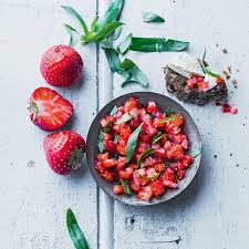 Ne manquez pas cette sélection de 15 encas faits maison pour le bureau afin de combler votre petit creux de façon saine et gourmande. Recette Dessert Minceur Nos Astuces Pour Alleger Ses Desserts Elle A Table