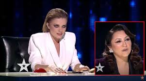 Al patrulea jurat este alexandra dinu, fosta soţie a lui adrian mutu. Andra È™i Alexandra Dinu S Au Duelat Pentru Doi AcrobaÈ›i Care Au FÄƒcut Un Spectacol Incendiar La Romanii Au Talent De Ce VorbeÈ™ti Tu Acum Video