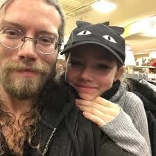 Experience life in Alaska with AlaskaLive