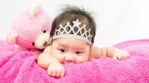 Seorang anak merupakan harta yang tak ternilai karena selain sebagai penarik rezeki dan mungkin dari anda para orang tua muda, yang sedang memikirkan nama untuk calon anak anda yang akan lahir. Inspirasi Nama Bayi Perempuan Yang Lahir Di Bulan April Kumparan Com