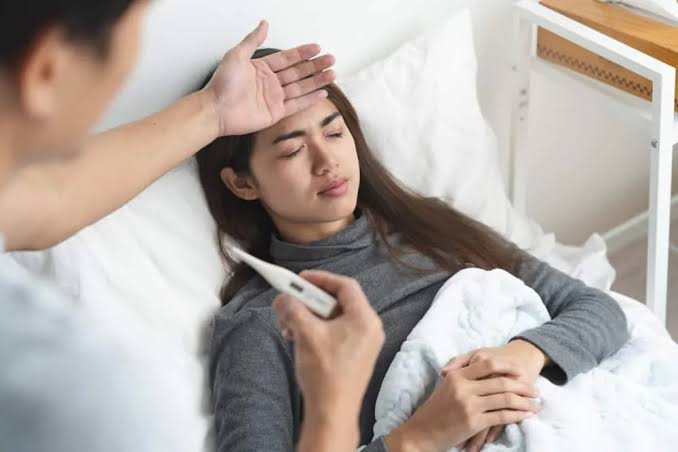 Cảm lạnh có sốt không và cách chữa tại nhà?• Hello Bacsi