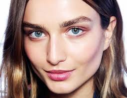 Olivia Ayala (OliAyala)