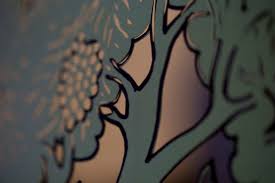 Wayang kulit adalah suatu media untuk memainkan kisah kisah pewayangan yang berasal dari india diantaranya mahabharata dan ramayana. Between The Shadows Neocha Culture Creativity In Asia