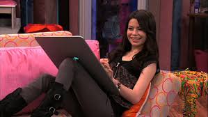 Последние твиты от miranda cosgrove (@mirandacosgrove). Interview Icarly Reunion Miranda Cosgrove Reveals Return To Tv Hollywood Life