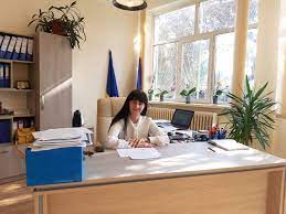 Români (91,97%) romi (1,31%) necunoscută (6,41%) altă etnie (0,29%) componența confesională a municipiului râmnicu vâlcea ortodocși (92,06%) necunoscută (6,43%) altă religie (1,5%) conform recensământului efectuat în 2011 , populația municipiului râmnicu vâlcea se ridică la 98.776 de locuitori, în scădere față de recensământul anterior din 2002 , când se. DouÄ Eleve De La Liceul Matei Basarab Media 10 La Evaluarea NaÈionalÄ Motivarea Elevilor Èi Profesionalismul DascÄlilor Media 10