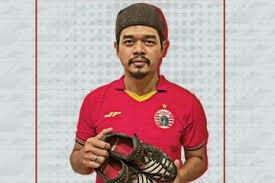 Pelatih inggris kagumi striker muda berjuluk the next bambang pamungkas. Bambang Pamungkas Berpesan Agar Pemain Muda Kenali Kelemahan Diri Antara News