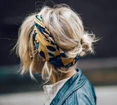 1001 inspirierende ideen fur coole bandana frisuren in 2021 short hair bun scarf hairstyles scarf hairstyles short