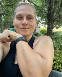 I was the only woman to compete at the LLD Foundation tournament this year.  So, I pulled in the Amateur Men's 176 class. I got one win and I learned a  whole