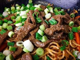Pak Choi Wok Pfanne Mit Mariniertem Rindfleisch Und Gemuse Rezept Rindfleisch Mariniertes Rindfleisch Rezepte