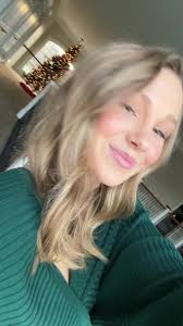 caroline flora (@caroline.flora)