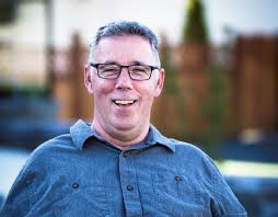 After accident that left him paralyzed, pilot finds way to move forward