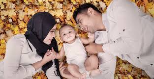 Bahagia, beberapa elemen yang terpilih mesti dipraktikkan. 10 Tips Keluarga Bahagia Untuk Pasangan Muslim Muda