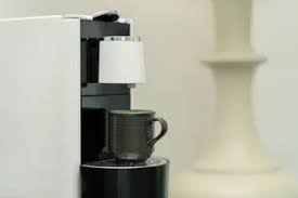 Typical home units with a plug are going to be 120v in us and shouldn't draw more than 5 amps. How Much Power Does A Coffee Maker Consume Crazy Coffee Crave