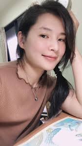 Sarah.Fu 傅珮婕- 打完疫苗，雖然發燒但躺著也睡不著乾脆來畫畫～ 不知道是否暈的關係畫畫好鬆喔XD 色彩絢來絢去