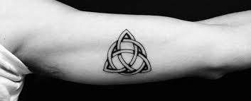 It is probably the most popular knot used in celtic. Top 57 Triquetra Tattoo Ideas 2021 Inspiration Guide