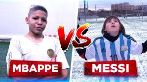 Так же в видео есть. Malenkij Mbappe Vs Malenkij Messi Bitva Legend Polufinal Youtube