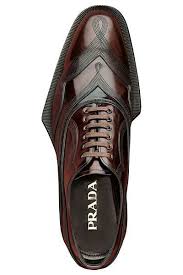 Avec les chaussures pour homme en promo, arborez le look de votre choix.accompagnez votre tenue professionnelle avec des chaussures de ville en cuir, exaltez votre côté riviera et décontracté avec des chaussures bateau, magnifiez votre style baroudeur avec des bottines de randonnée et profitez pleinement de l'été avec des tongs et sandales. 17 Meilleures Idees Sur Chaussures Marron Homme Chaussure Marron Chaussure Chaussures Homme