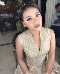 Dari awal hubungan mereka, aurel sudah memperkenalkannya. Aurel Hermansyah Hapus Foto Bareng Pacar Putus