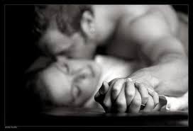 Risultati immagini per amore sensuale immagini