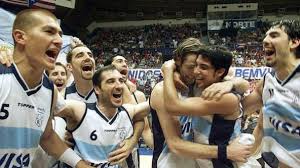 Con la selección argentina fue medalla de oro en atenas 2004 y participó tanto del mundial de alemania 2006, como de las copas américa de 2004 y 2007. El Estadio Neuquino Ruca Che Marco El Inicio De La Generacion Dorada